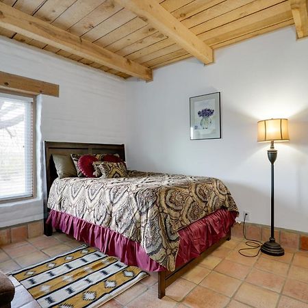 Las Cruces Home La Casa Blanca With Courtyard Exterior photo