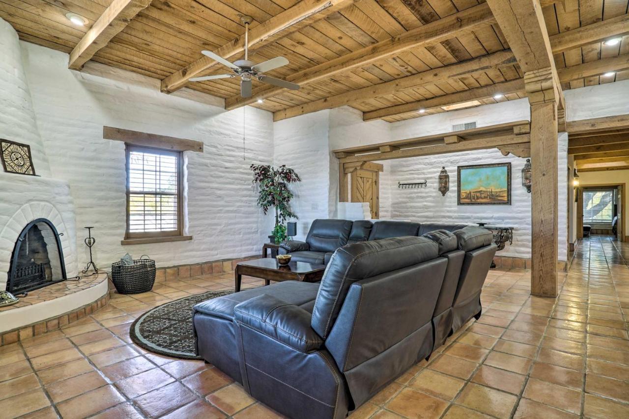 Las Cruces Home La Casa Blanca With Courtyard Exterior photo