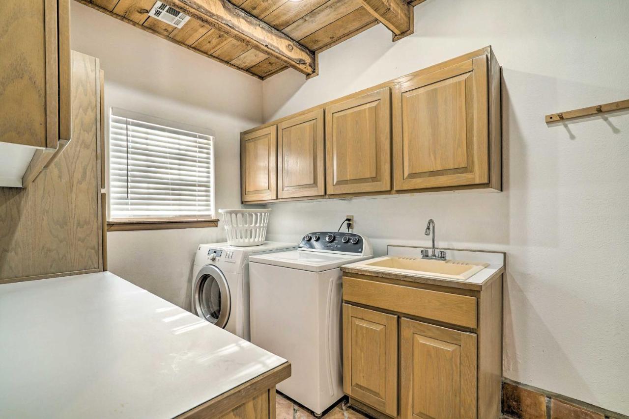 Las Cruces Home La Casa Blanca With Courtyard Exterior photo