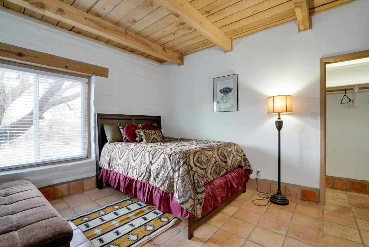 Las Cruces Home La Casa Blanca With Courtyard Exterior photo